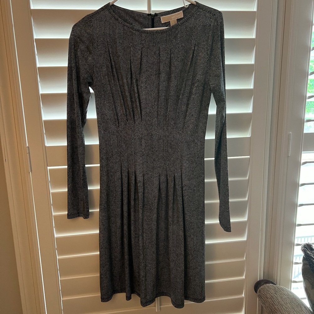 NWOT Michael Kors dress (been hanging in closet never worn)